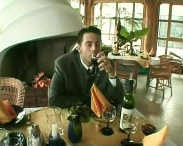 Angel slut 2022: Perverse slet houdt van seks en wil geneukt worden sc 1