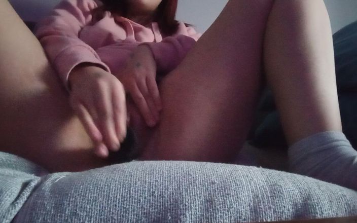 ErosChile: Une jeune fille se masturbe 47