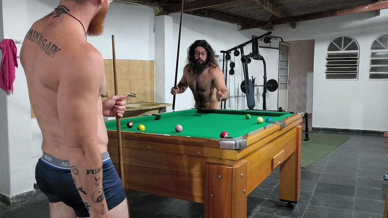 carmonaoficial: Arkadaşlarla çıplak oynamak