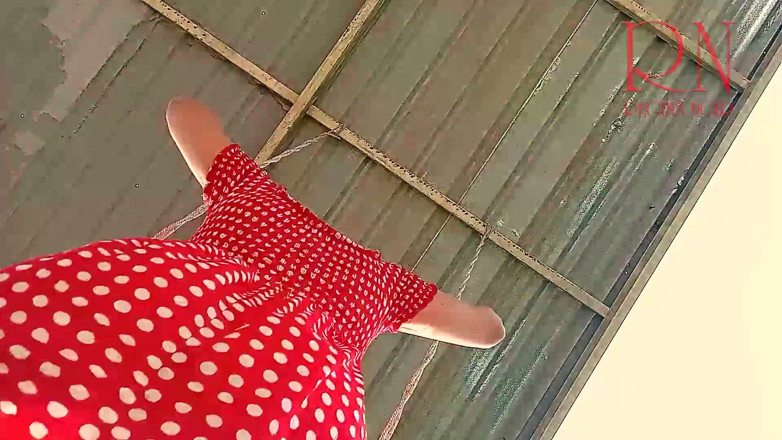 Regina Noir: สวิงกิ้งแม่บ้านไร้ความปราณี โคลสอัพ