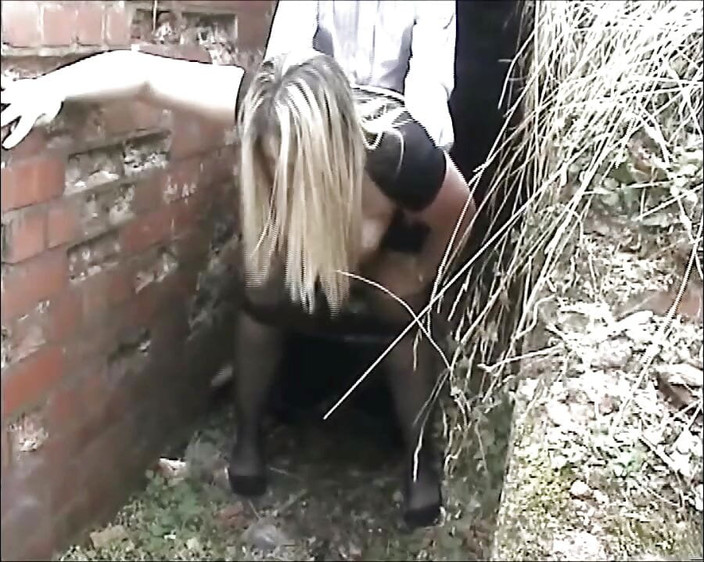 Dogging after dark: Дружину відтрахали в притулку для повітряного рейду