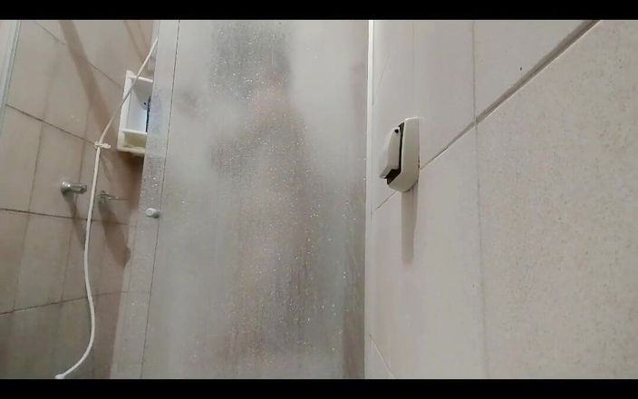 Marcosninfo: Мой друг пригласил меня на кофе, и вскоре после того, как я воспользовалась случаем, чтобы принять душ и насладиться привет