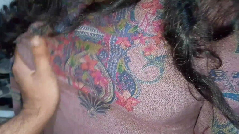 RedQueenRQ: Sesso in cucina con la moglie Desi