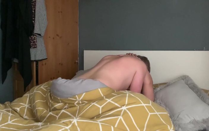 Filthy British couple: Sucking Daddy Then Getting Fucked Whilst He’s in My Panties
