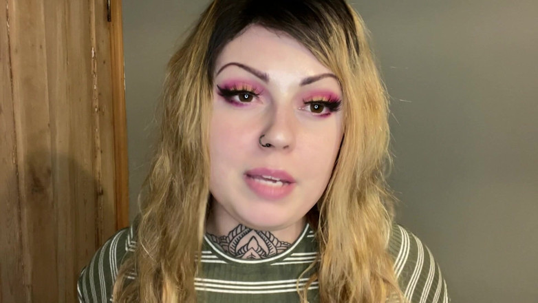 Miss Valentina: Uległa aplikacja