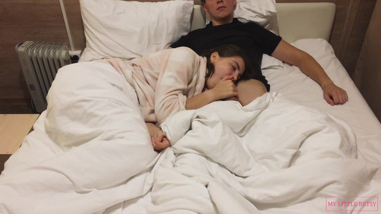 My Little Betsy: Hottie Gives a Relaxing Home Blowjob While Watching a Movie