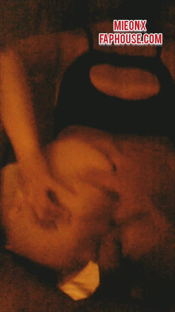 Mieoni: Lahodný zezadu