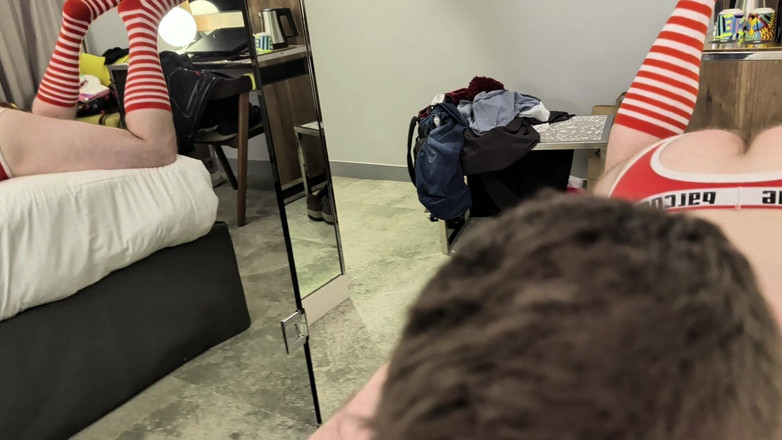 Mart_the_cat: O gaură pentru Moș Crăciun