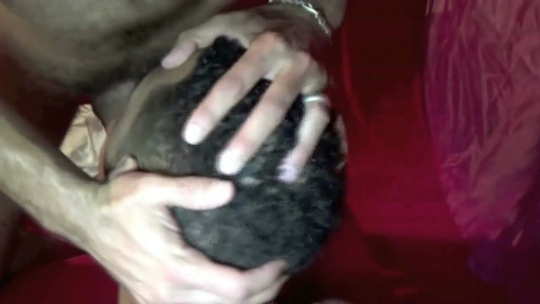 MALIK THE ARAB FUCKER XXL: Futută în subsol de o arăboaică heterosexuală, un prieten al lui...