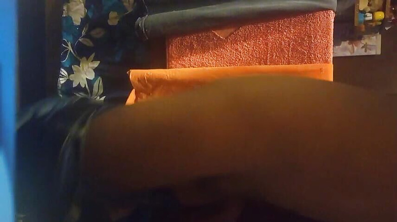 WolfGV: Накачування мого молока, щоб заспокоїти моє бажання