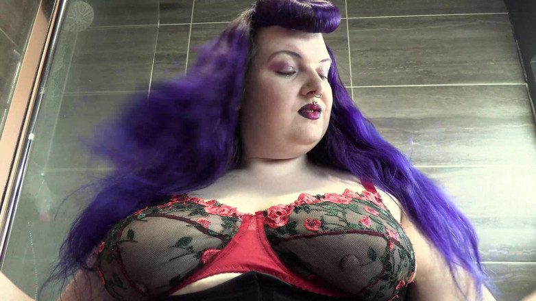 Mxtress Valleycat: Purple Pin up Tease