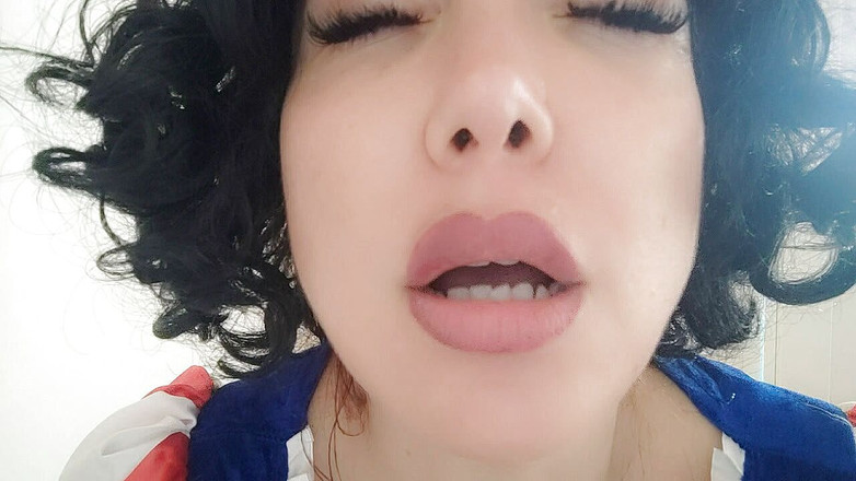 savannahamatoriale: Snowhite, ta princesse préférée