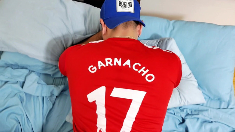 Julian Shul: Bublina zadek! Přišli jsme ze hřiště s mým kamarádem a...