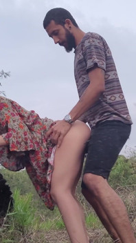 Seks awam di bushes