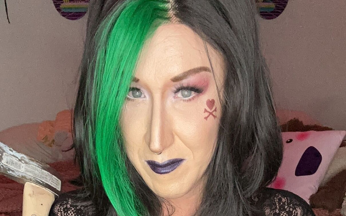 K love: K Love Your Fav Chaos Gremlin