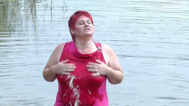 Anna Devot: Annadevot - Semplicemente troppo caldo....