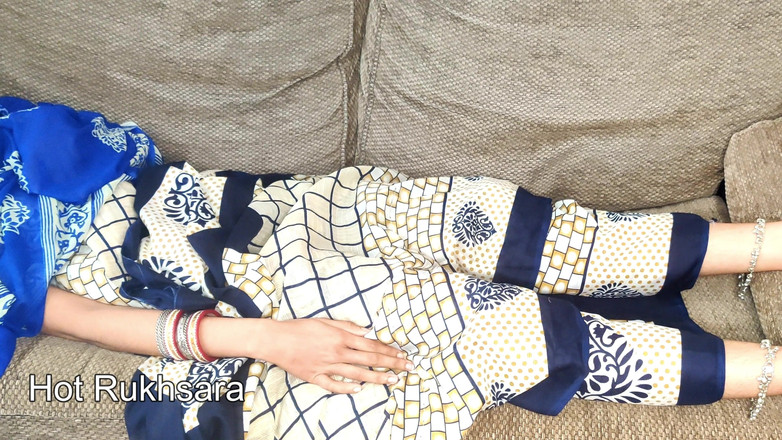 hot_rukhsara: Desi arrapata india scopa con il ragazzo del villaggio!