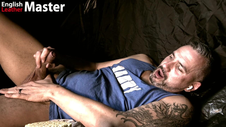 EnglishLeathermaster: Biscuit soggy cu tatăl tău vitreg necircumcis în timp ce camping