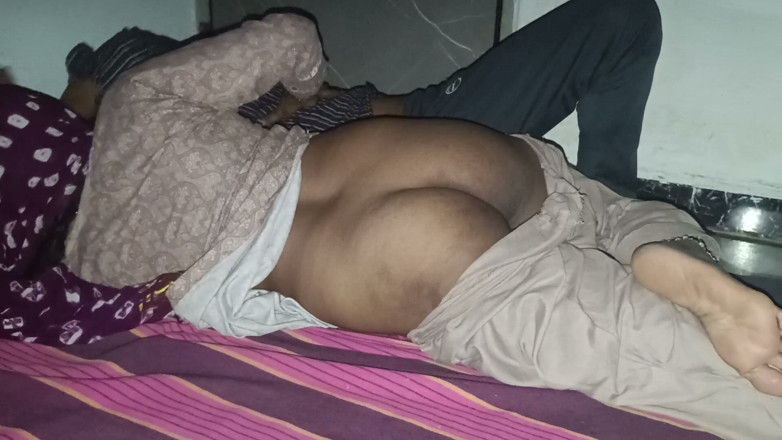 Bhabhi UP: 내 계모를 부르는 것은 굉장했다