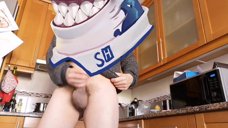 Rafael Torreano: 热辣的壮男在厨房里撸管并高潮