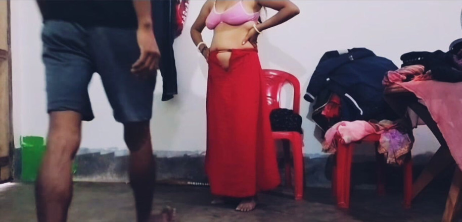 Teensex: Desi Naughty Bhabi with Big Boobs Is Waiting for Hot...