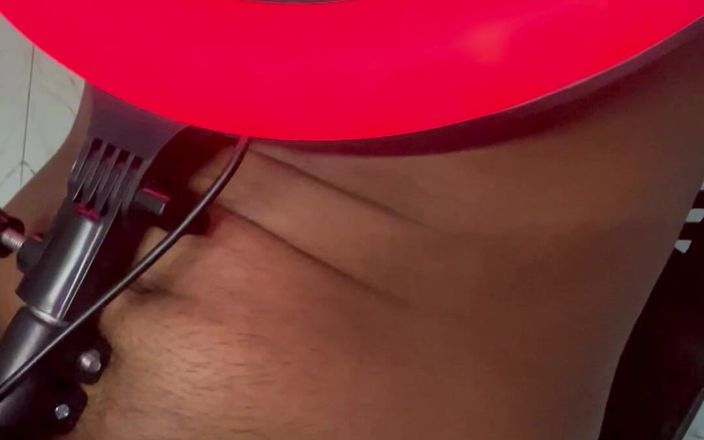 Indianboysayan [deactivated]: Un jumelle indien joue avec une énorme bite et cherche son...