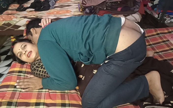 Pyaripooja22: La giovane bella in sari nero chiama il suo cognato...