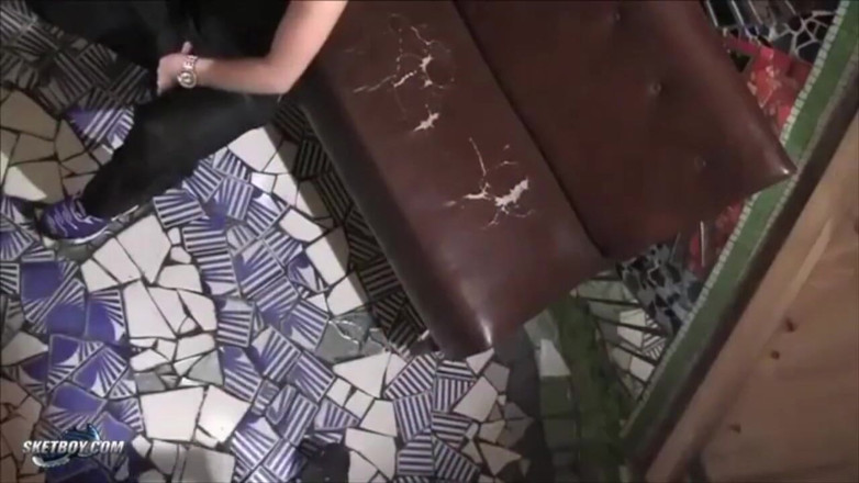 Sketboy: Fuck in a sex club