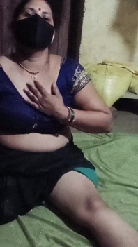 Desi Bhabhi Nude Pussy Forplay Part_1