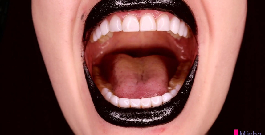 Goddess Misha Goldy: Musíte si koupit jen moje videa otroka!