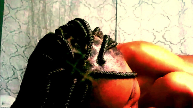 sunnyslimx: 그녀의 보지와 완벽한 가슴을 먹어