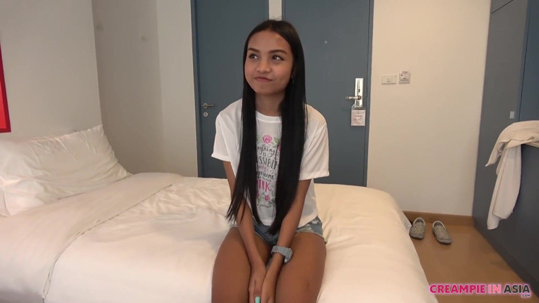 Creampie In Asia: Her moan was getting bigger