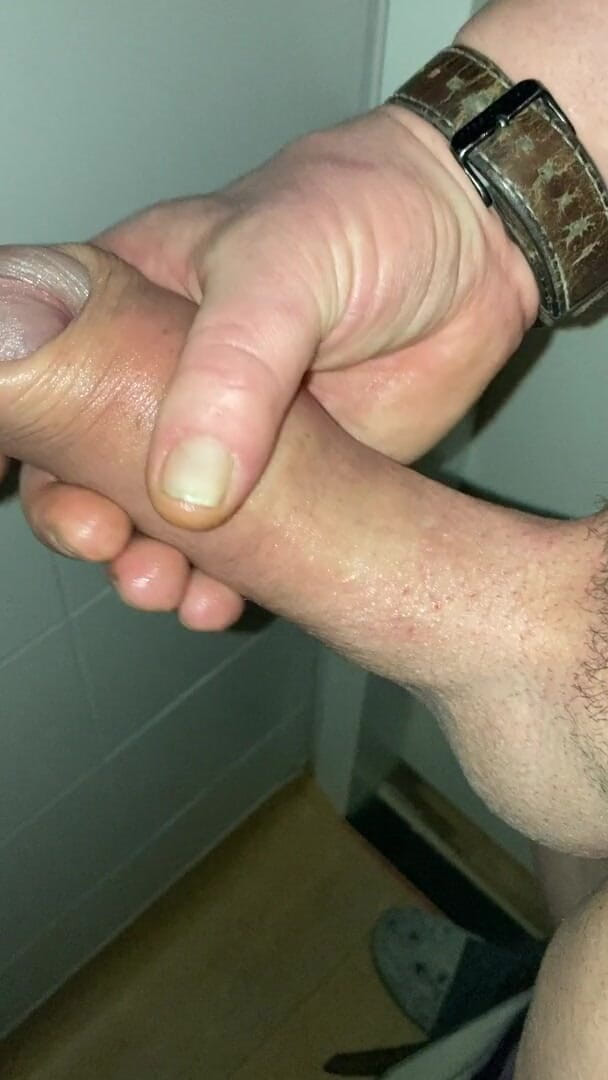 Foreskinguy: Długi, pompowany wypukły kutas napletka z wytryskiem