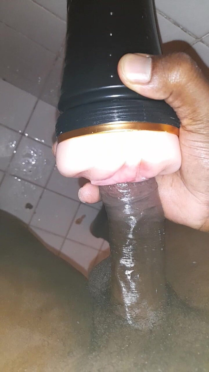 Black guy: Ngocok s9 e9