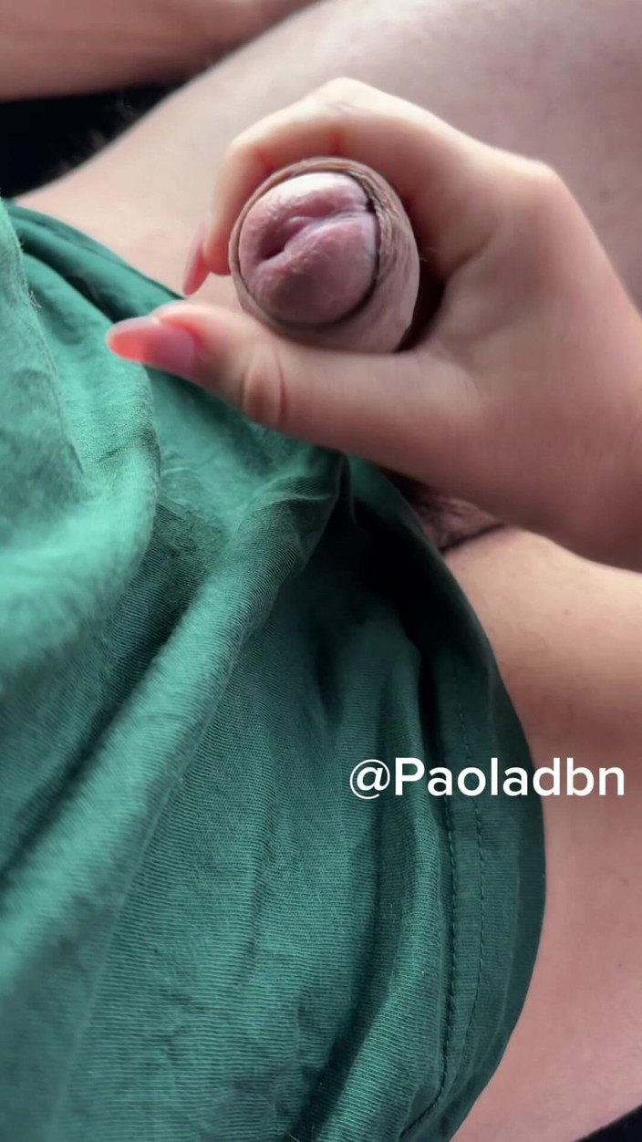 PaolaDbn: Blowjob dalam kereta