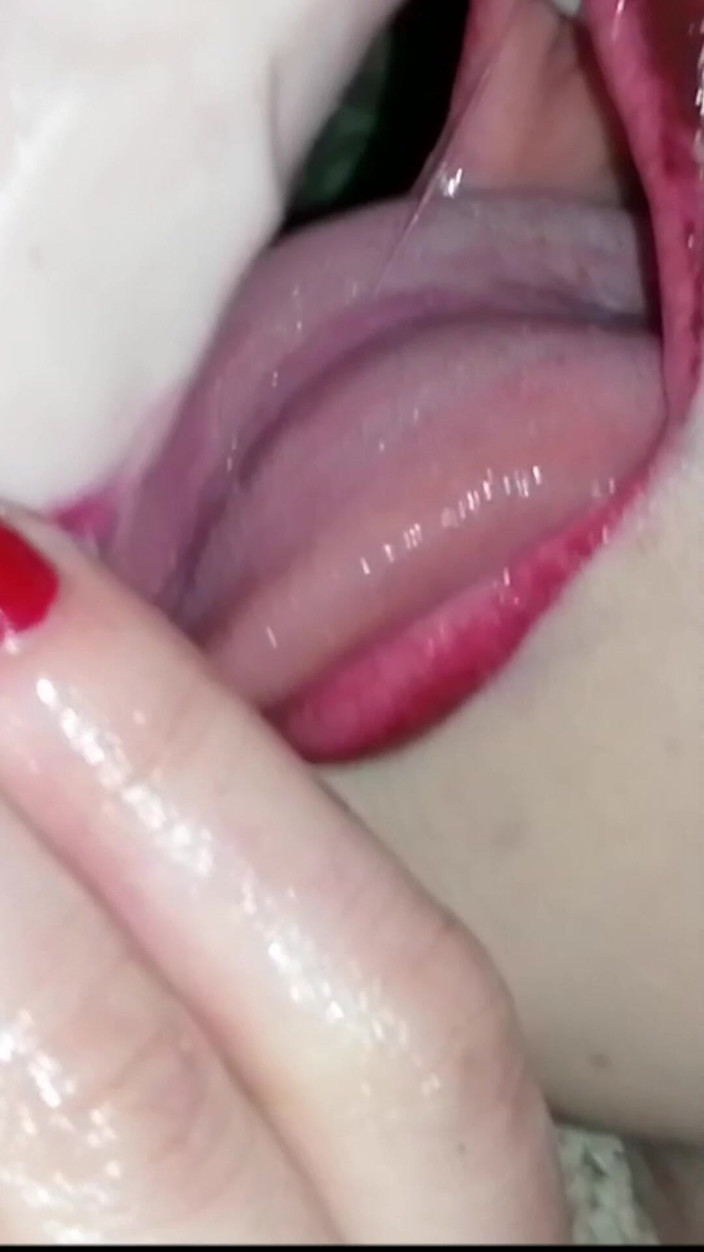 My Fetish Girl: Siêu âm hộ. Môi đỏ