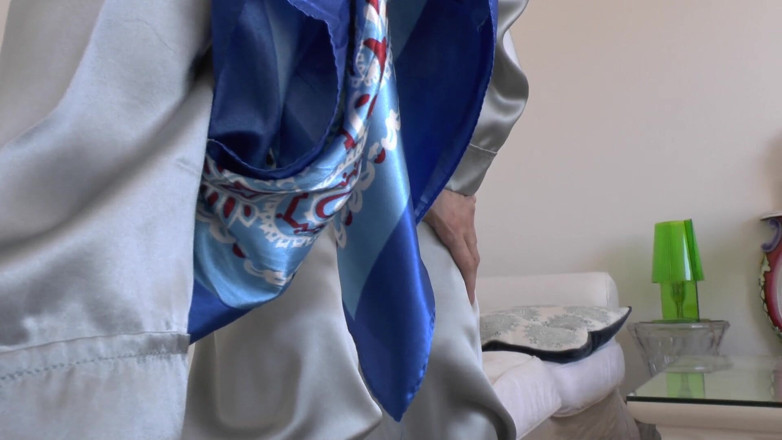 Lady Victoria Valente: Foot Sniffing and Masturbating in Your Pants! Lady Victoria Valente