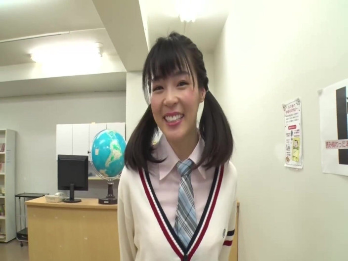 Strix: Skirt Fluttering Around! Chasing Provocative College Girl