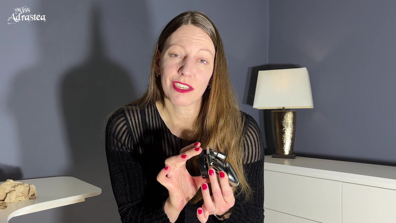 Miss Adrastea: Ab in Den Schwanzkäfig, Nylon Schlampe!