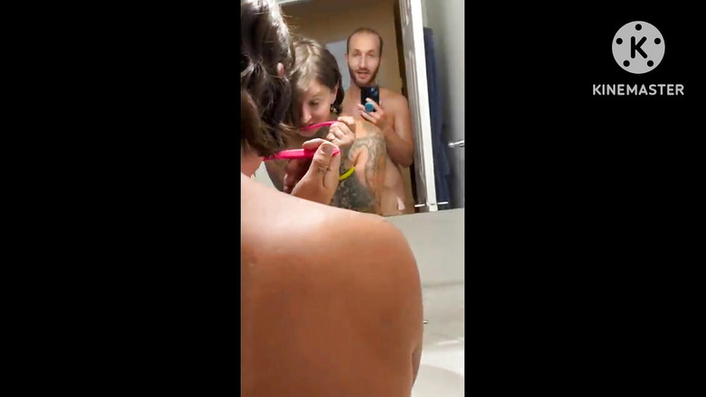 Chloe T Star: Джейк трахає свою транс-зведену сестру, яка запізнилася на роботу одного дня