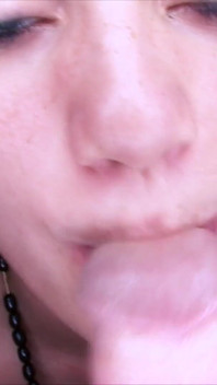 Edie Haze : morning wood oral creampie
