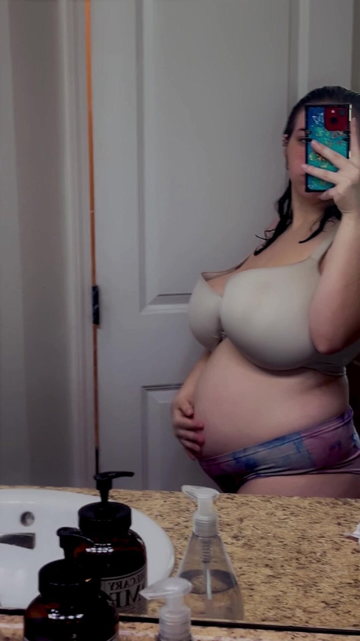 Mushroombitchx: Пучок милфы