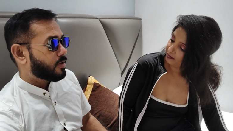 Anjalisingh_sexy: A Man Called His Secretary in His Room and Fucked,...