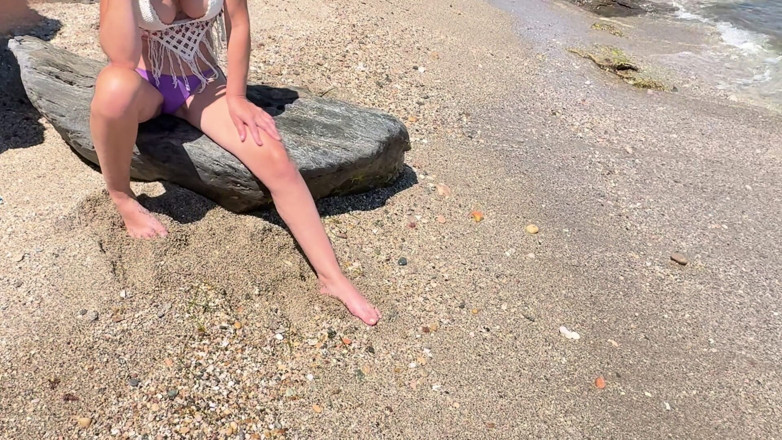 SBG Media: Roemie T - Roken op het strand