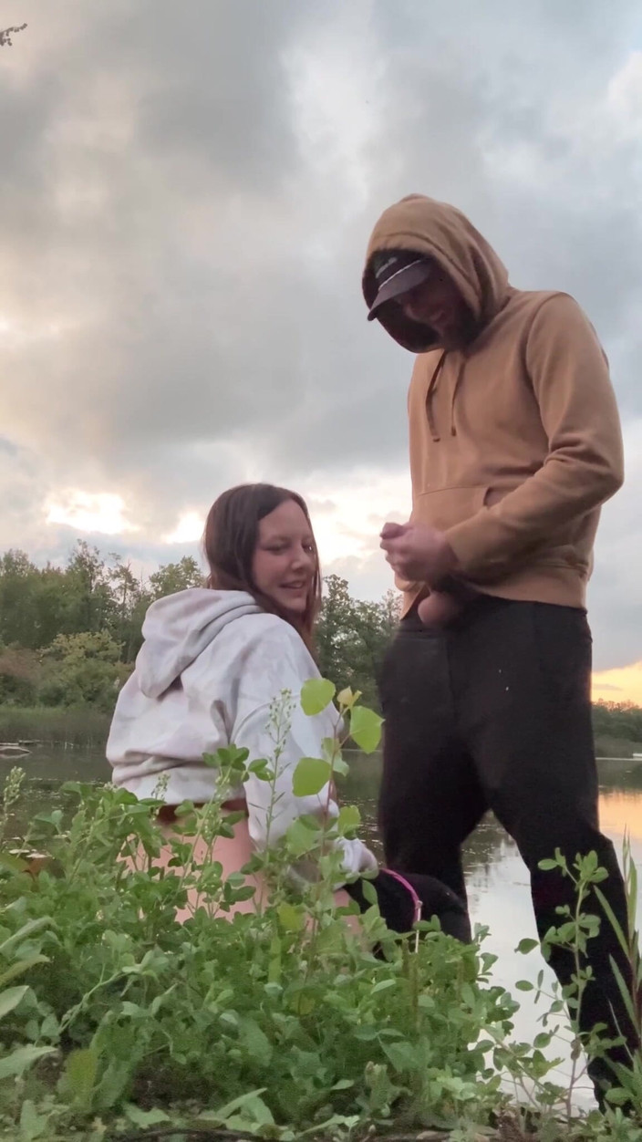 Mya Lane: Hampir kepergok ngentot di pinggir danau