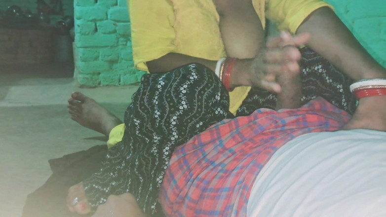 Trilokinath: Tetona madrastra follada por fontanero