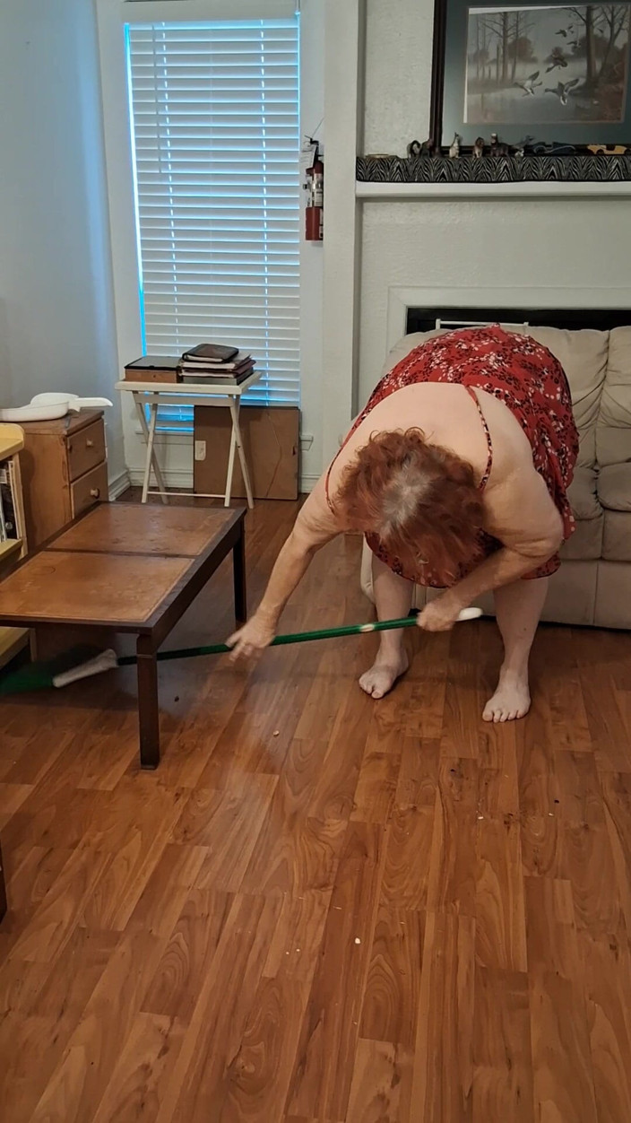 BBW nurse Vicki adventures with friends: Sweeping Big Beauty Nurse Vicki Decides to Weigh Herself