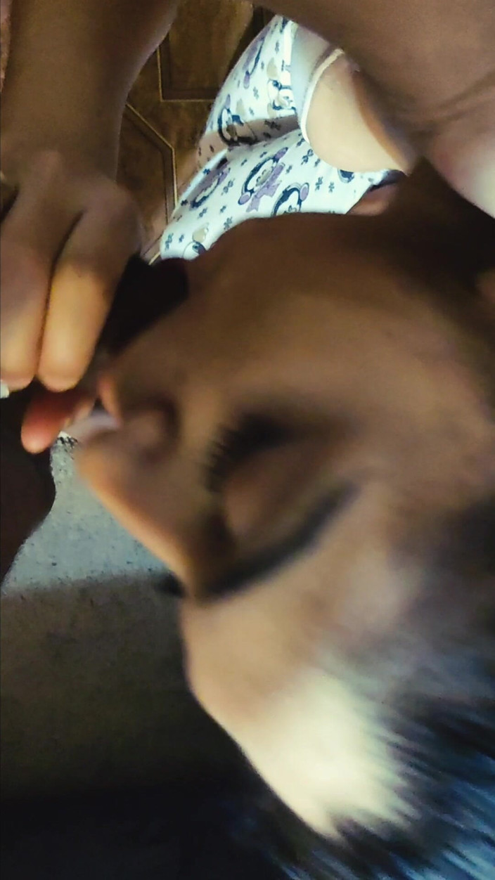 Closedhanja: Muie cu înregistrare de acasă