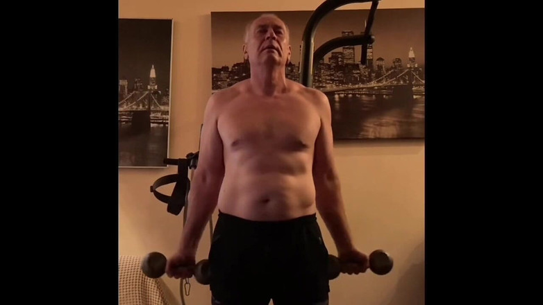 Alex Igogo: Что ты смотришь на