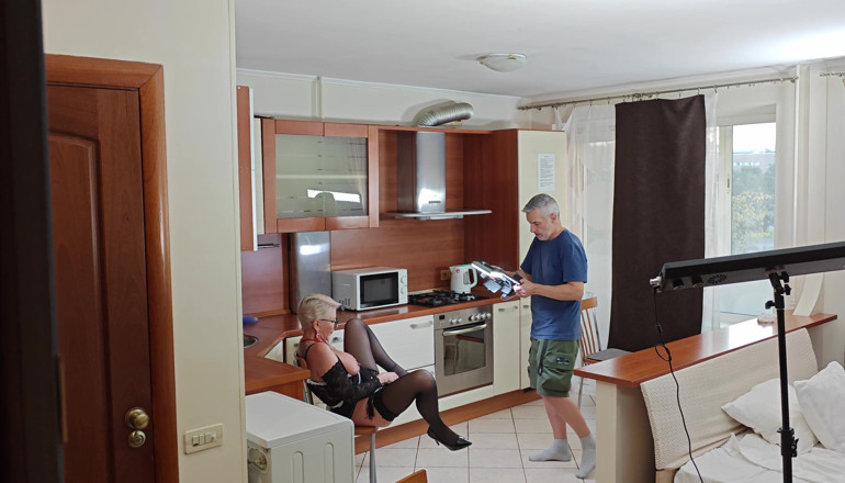 Heatwave Porn: Kinky Husband Films His Mature Hot Wife in the Kitchen...
